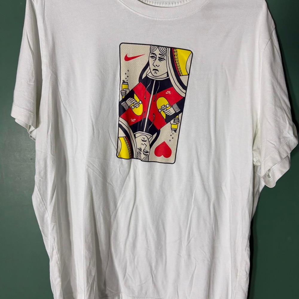 Nike Queen of Hearts Graphic T-Shirt White Mens XL Vintage Skateboard Card